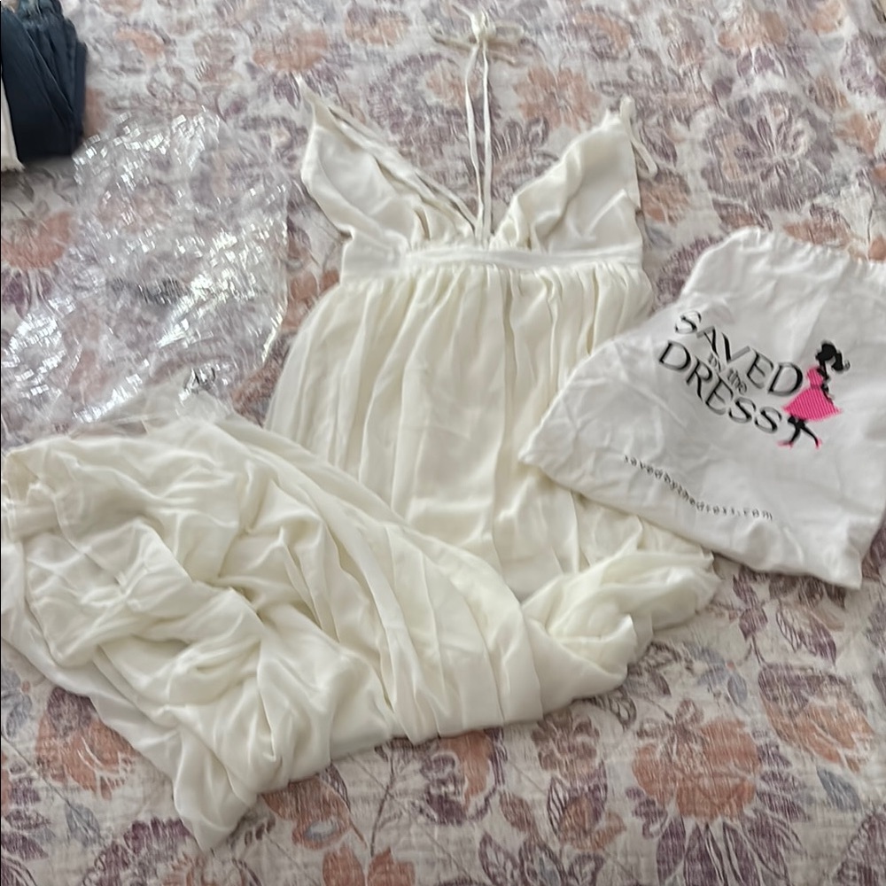 Miss Avenue Cream Maxi Dress